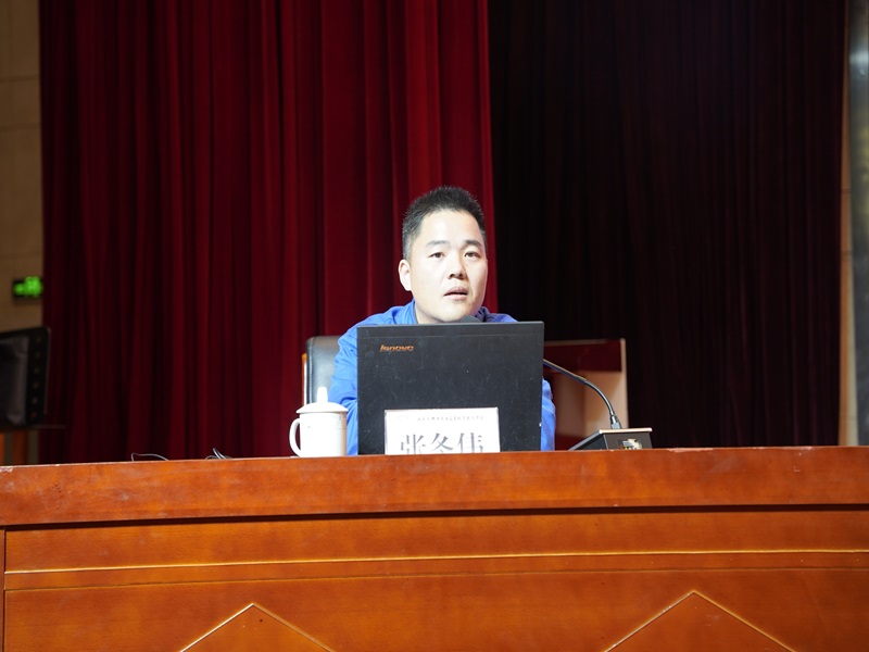 技能成才 强国有我