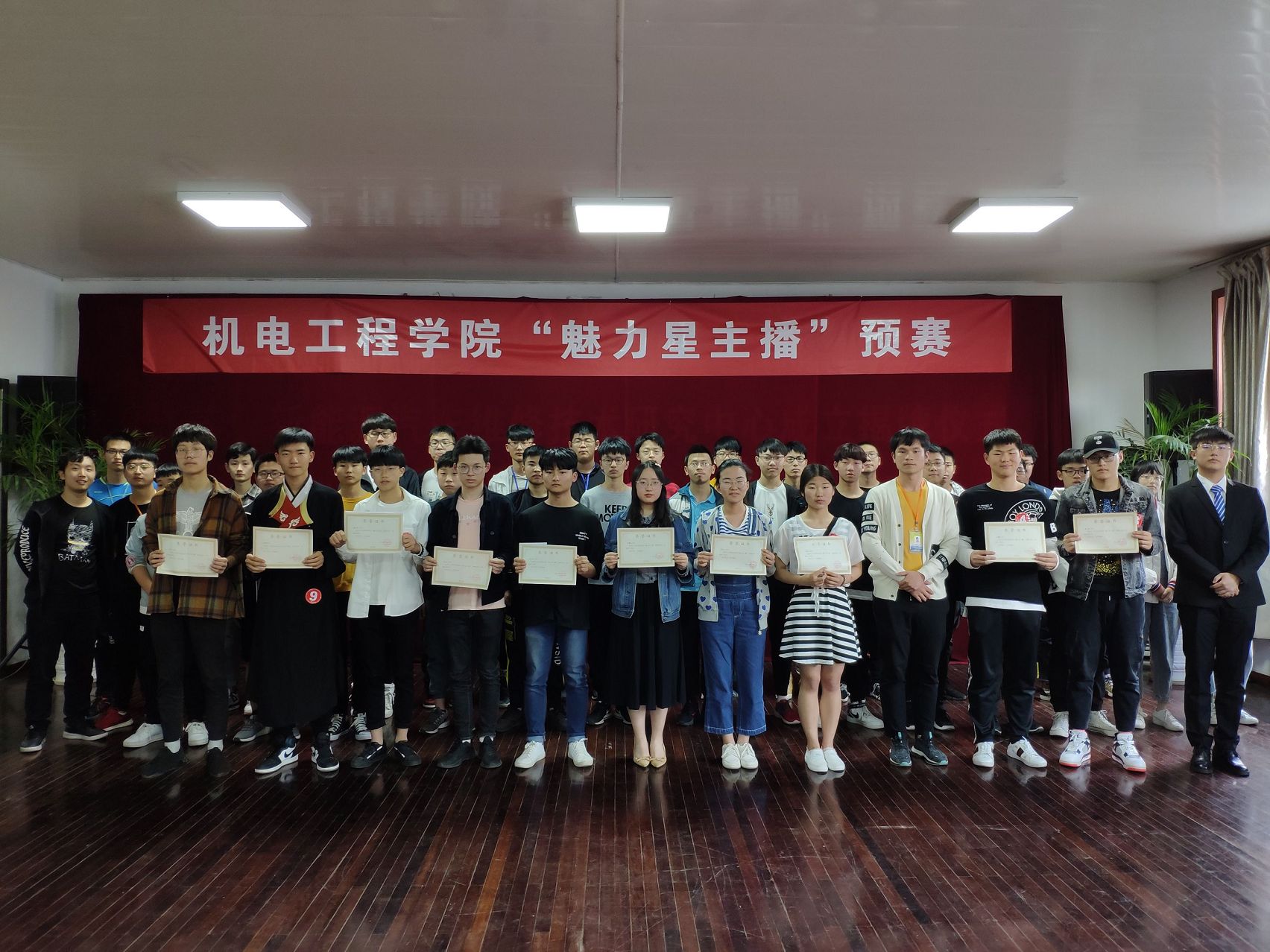 1558071189693047129.jpg 魅决1.jpg